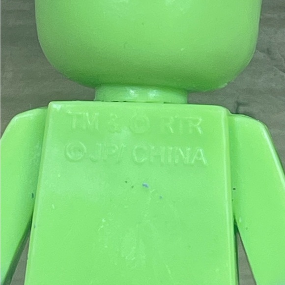 Ryan’s World Mini Neon Green Robot Figure 3” Big Eyes Just Play TV Posable Toy - Picture 6 of 6